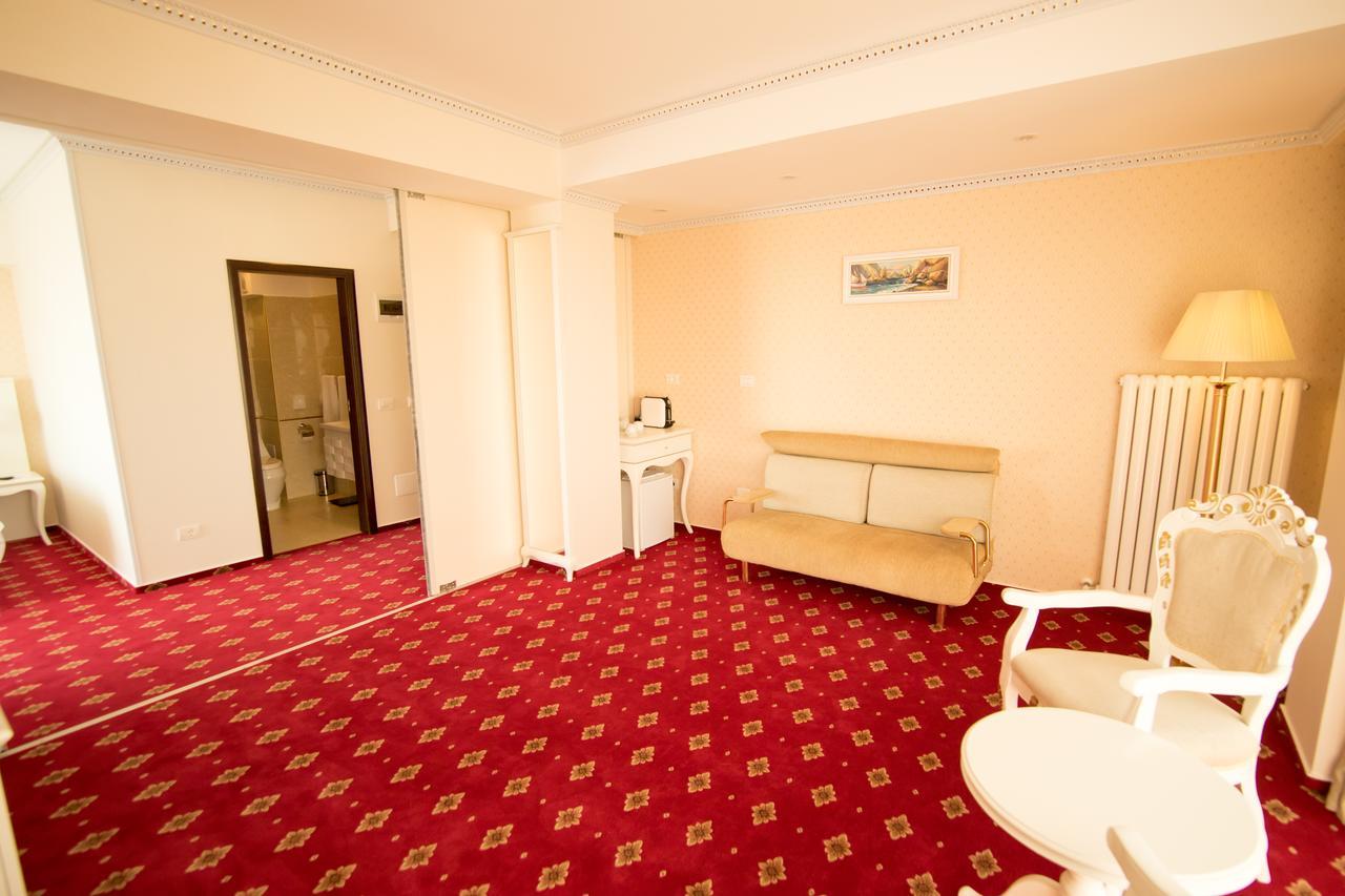 Msr Port Hotel 만갈리아 외부 사진